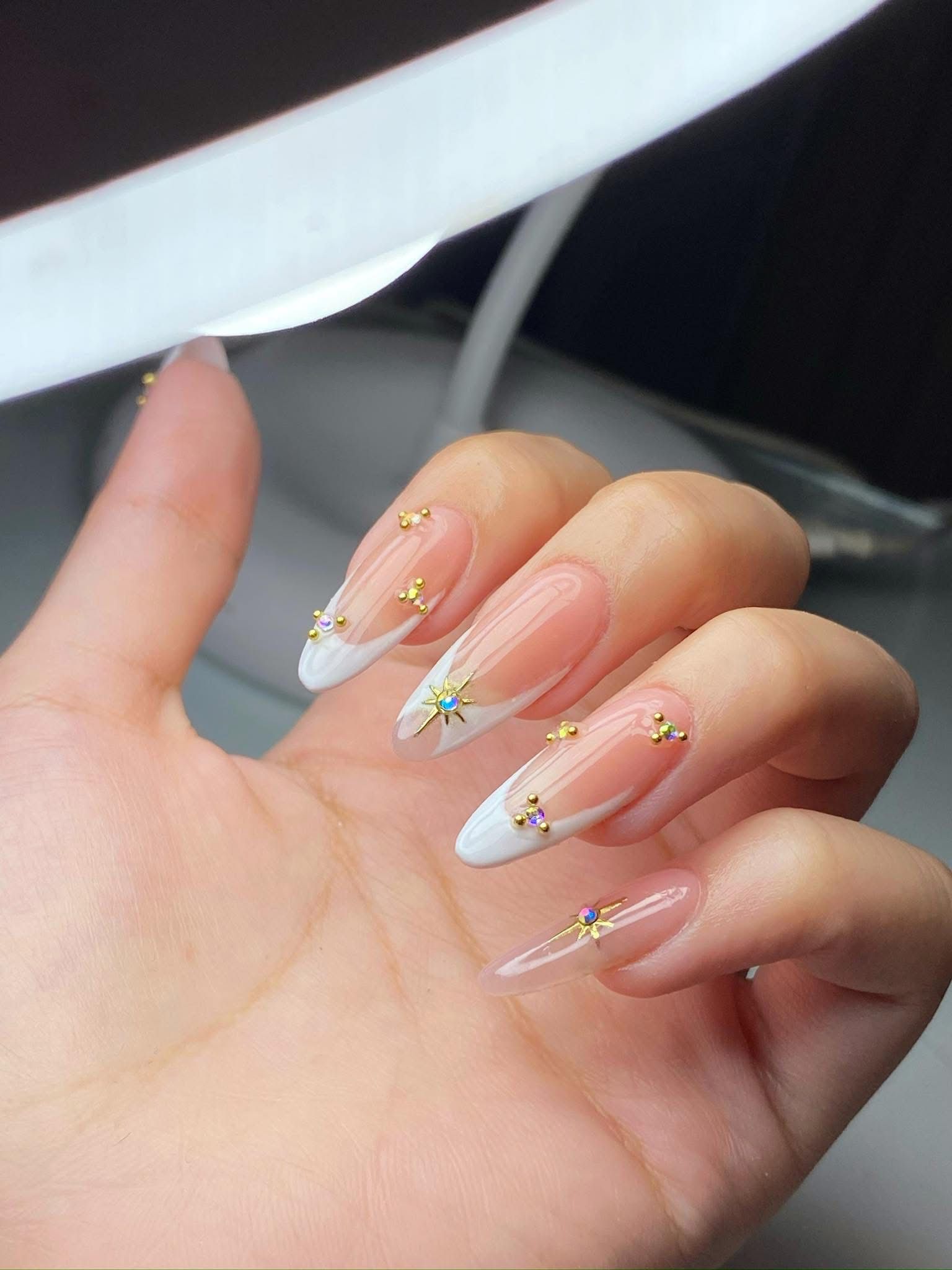 Manicura rusa con torno de diamante en Lichy Nails Cartagena